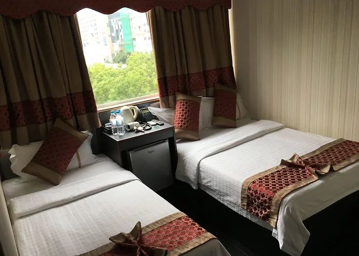 Seasons Hotel