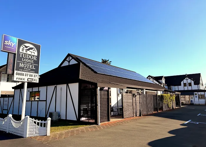 Tudor Lodge