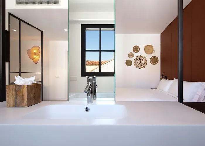 Atocha Madrid, Tapestry Collection By Hilton