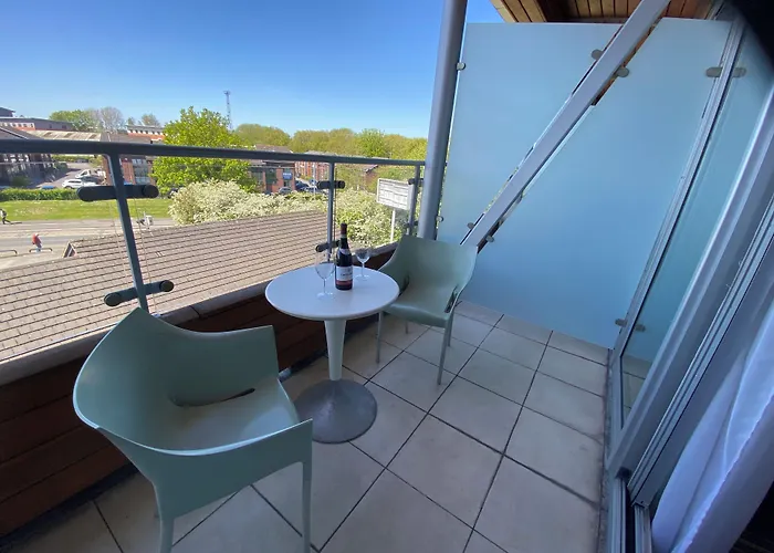 Holiday Inn Express , An Ihg