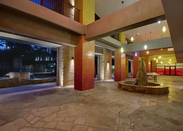 Drury Plaza Hotel San Antonio Riverwalk