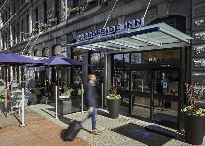 Harborside Inn