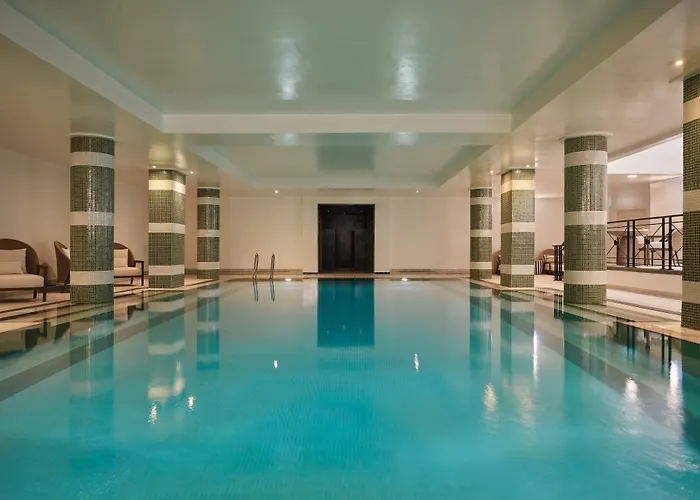 World Casino hotels Balmoral