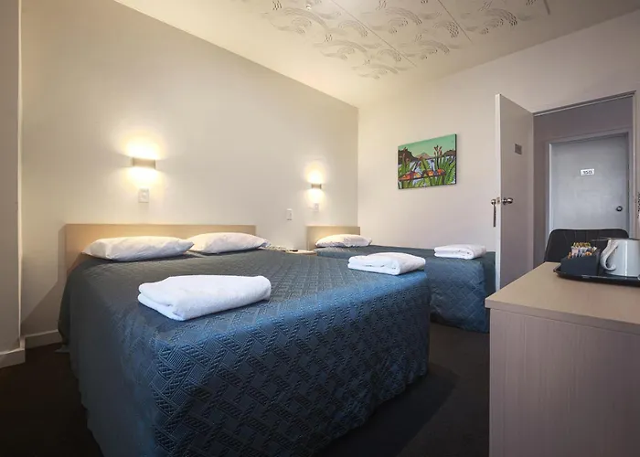 Kiwi International Hotel