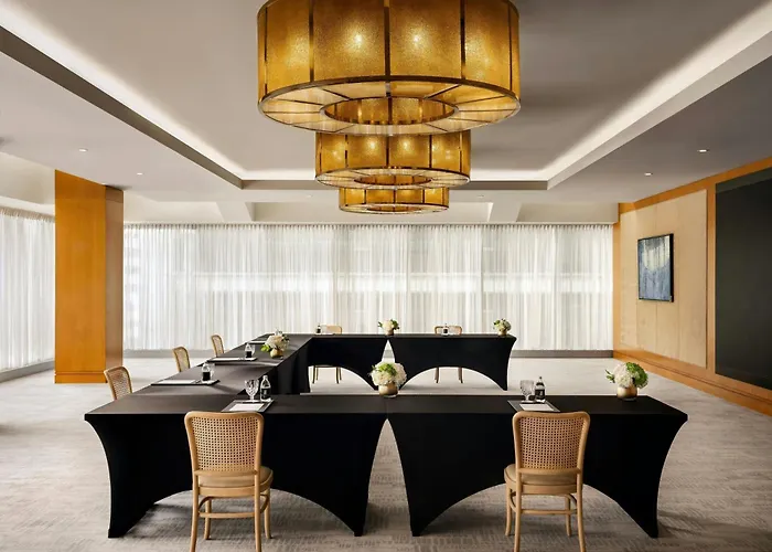 Ritz-Carlton, Toronto