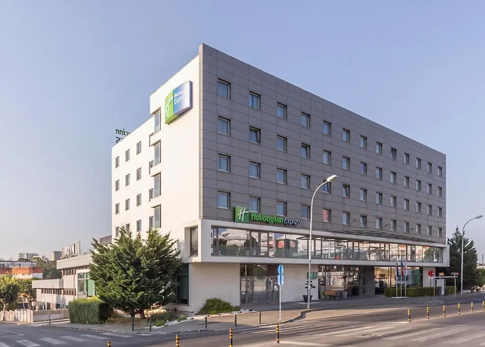  Holiday Inn Express Lisbon Alfragide By Ihg