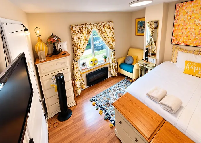 Yellow Room Near Yale