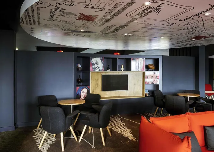 Dog friendly hotels Ibis Swansea