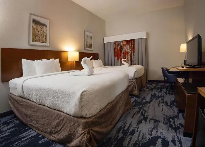 Fairfield Inn & Suites Houston Hobby Airport