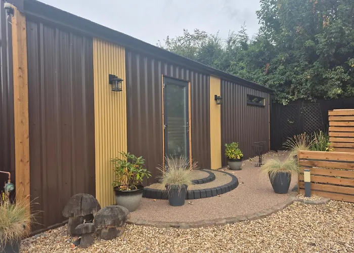 Peacock Lake Glamping