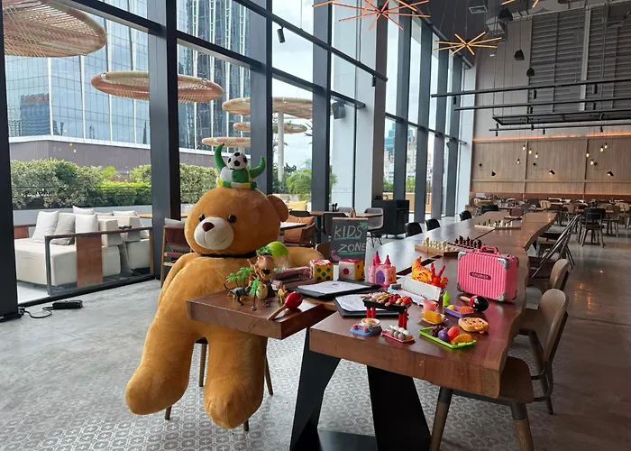 Pets Allowed Hotel Moxy Bangkok Ratchaprasong By Marriott