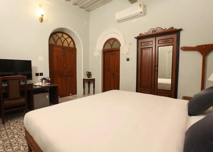Taj Mahal Hotel Abids