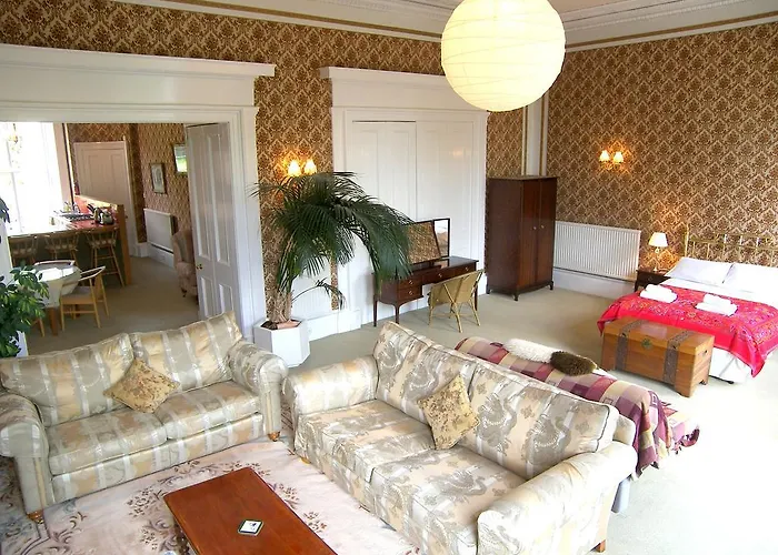 Apartment: Regent Terrace, Central And Charming, Quiet