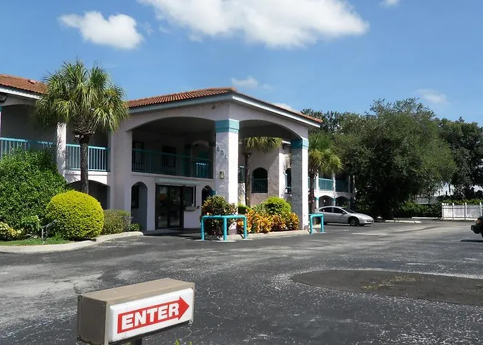 Flamingo Inn