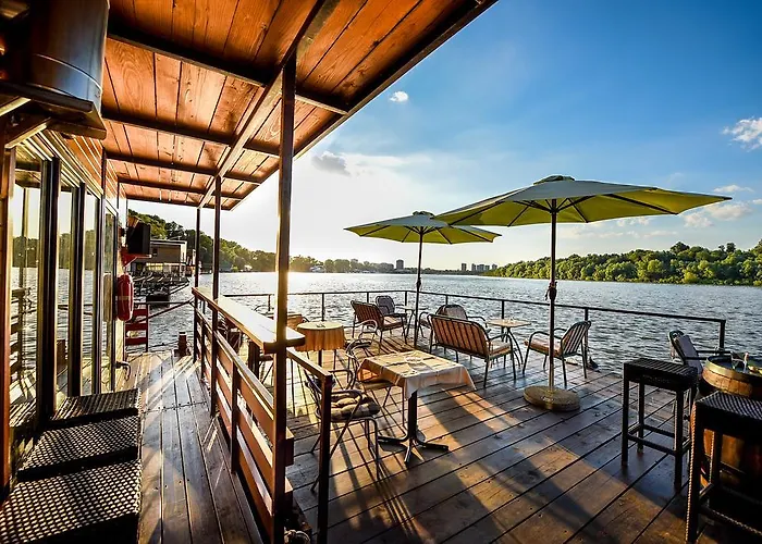 Hotel: San Art Floating Hostel&Apartments