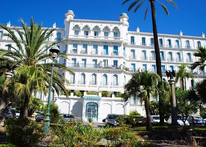 L'Orient Palace Apartments