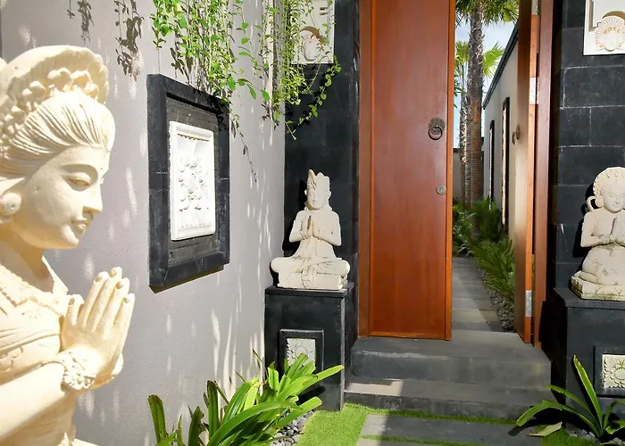 Bungalow rentals Banyumas Suite Legian