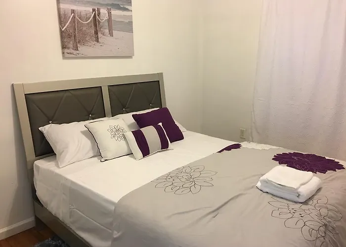 Mojoy Homesuites At Runyon