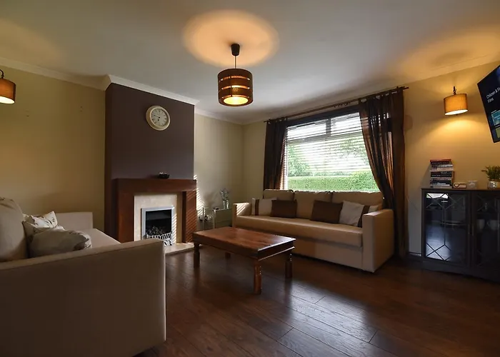 Private villas Lasswade Road House