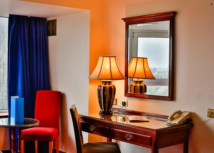 Family resorts Maldron Merrion Road