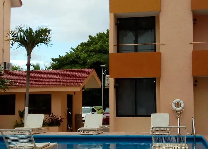 Hotel cerca del colegio: Grand Royal Lagoon