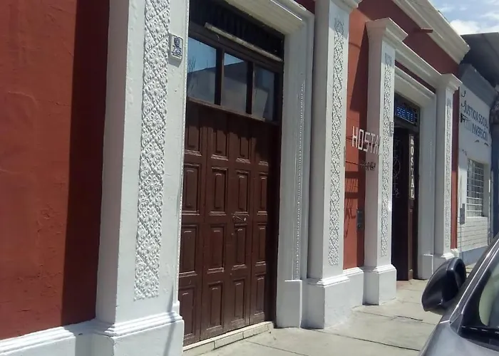 Hostal Virrey & Tours
