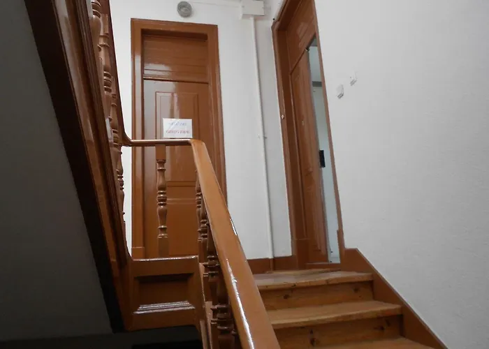 Crescent Rooms
