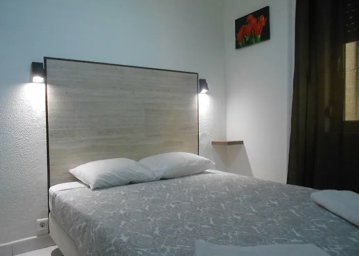 Crescent Rooms