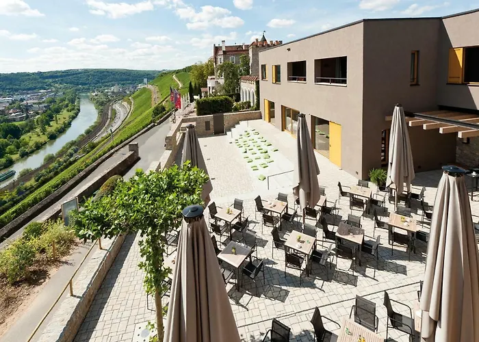 Schlosshotel Steinburg