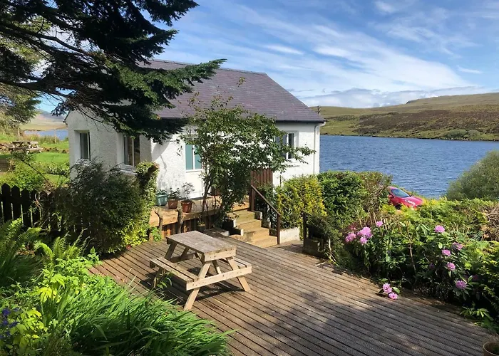 Storr Apartments