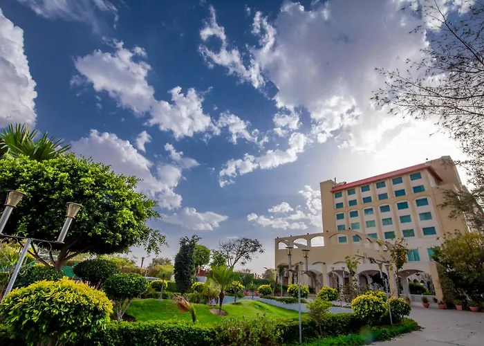 Best Selfcatering Ramada By Wyndham Jaipur Jaisinghpura