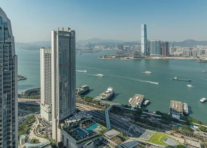 Four Seasons Hotel Hong Kong