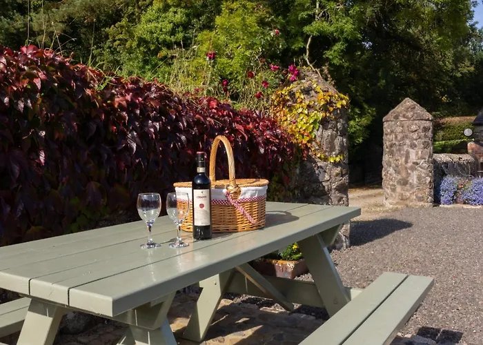Family Friendly Hotels Millbrae Lodges