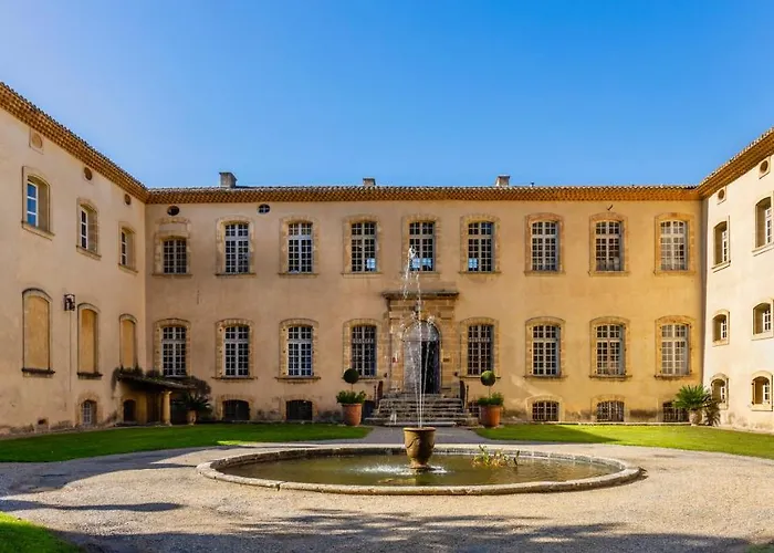 Hôtel accueillant les animaux: Château de la Pioline