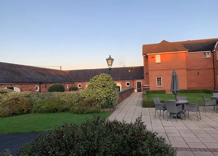 Hunters Lodge Hotel