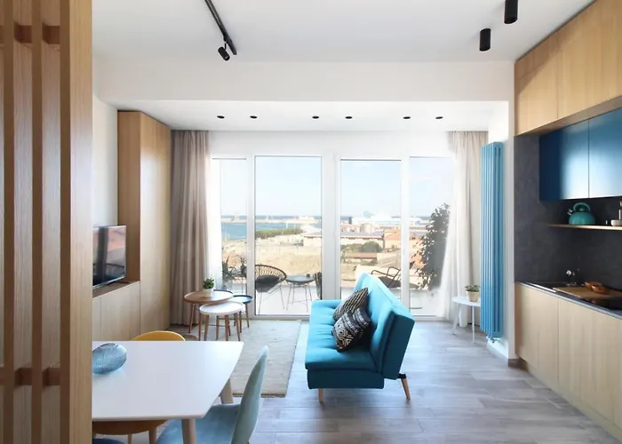 Seaview Apartments