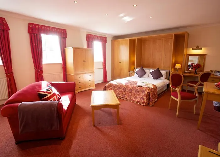 Hunters Lodge Hotel