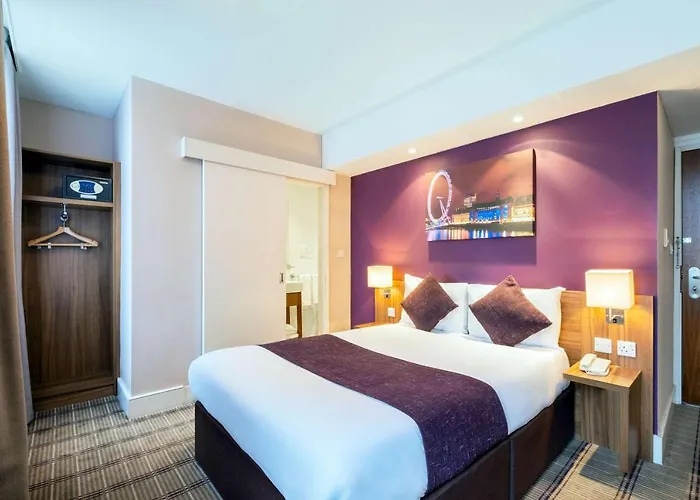 Beach Hotels Comfort Inn - Kings Cross