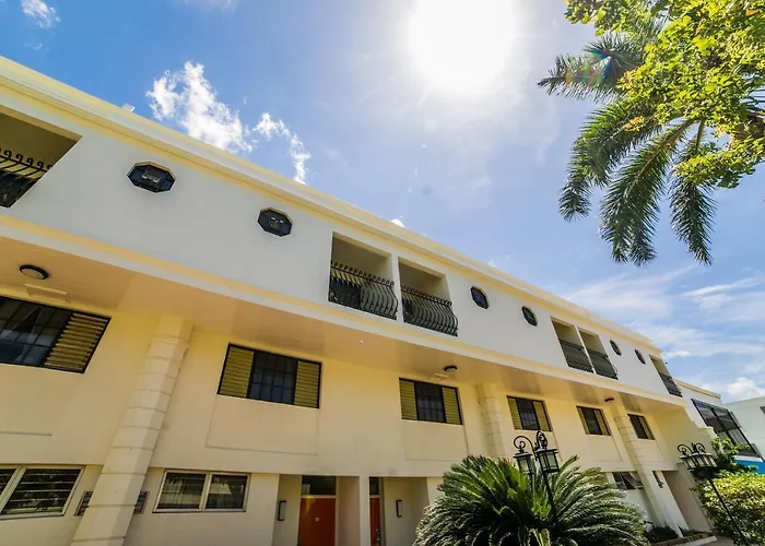 Resort: The Knutsford Court Hotel