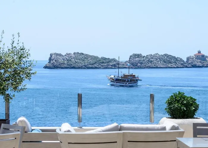 Hotel with Tennis: Royal Ariston Hotel